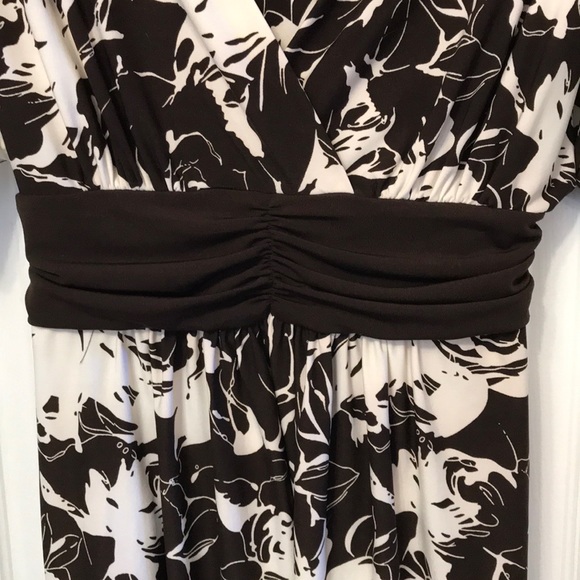 Women’s dress - Picture 5 of 5